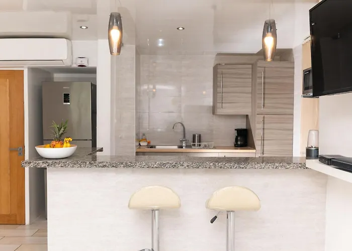 Eshae Living - 1 Bedroom * Ocho Ríos